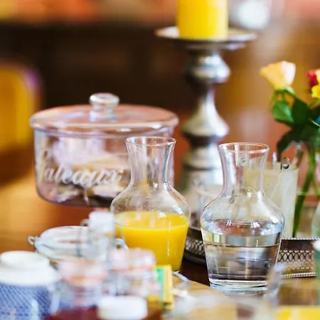 Onze & Alojamento de Acomodação e Pequeno-almoço 4*